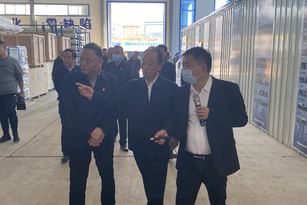 九游会官网在线
总经理腾胜平汇报公司生产情况